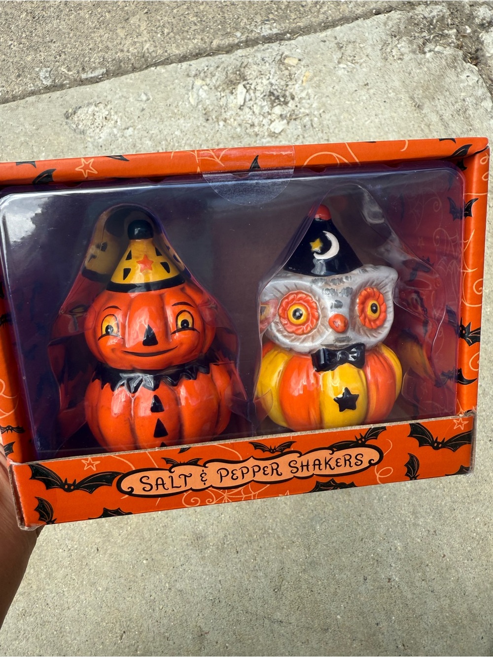 Halloween Pumpkin & Owl Salt and Pepper Shakers - Orange Yellow